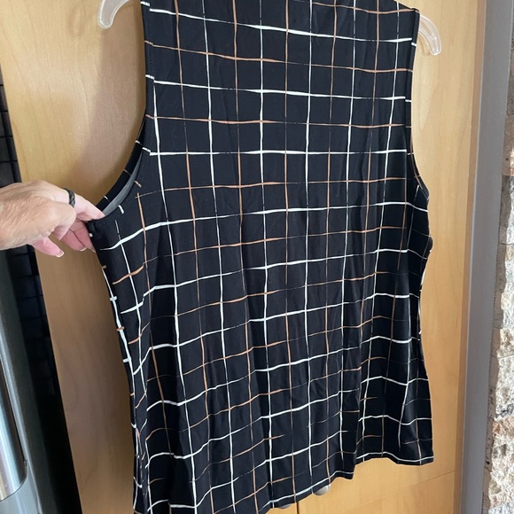 NEW Mockneck top - Picture 5 of 13